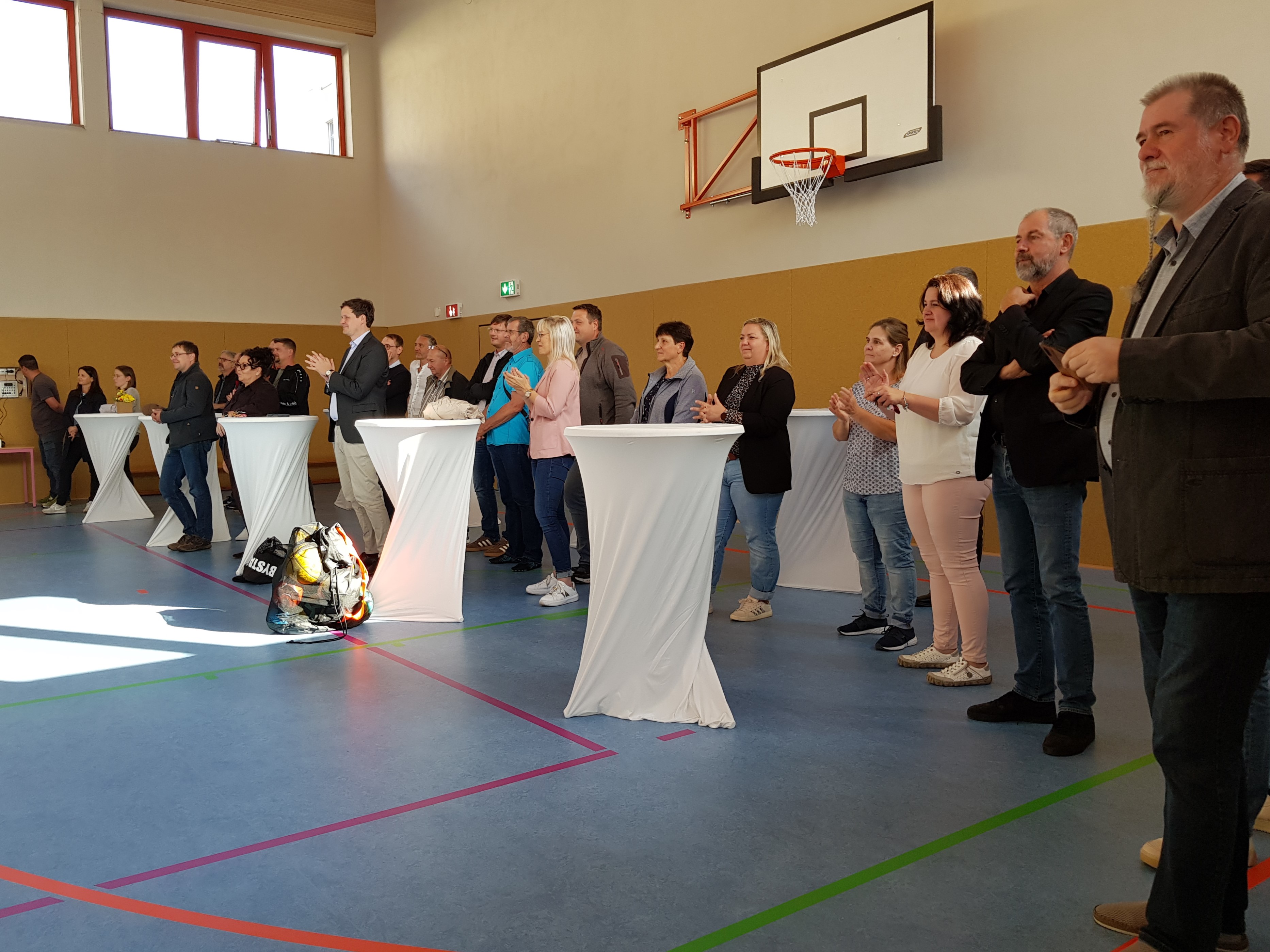 Sporthalle nach offiziellem Festakt in Betrieb genommen.
